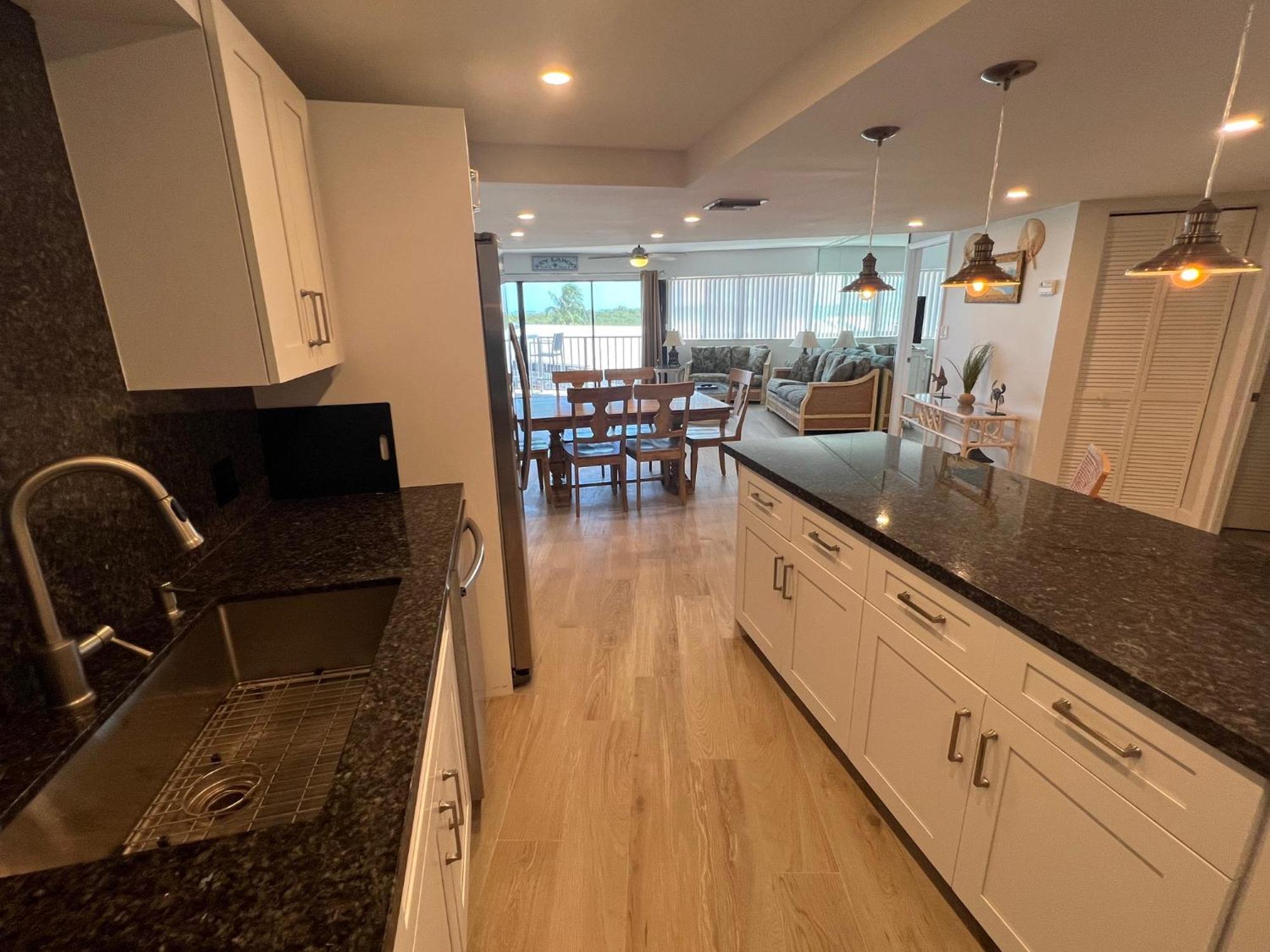 Licensed Mgr - Modern Oceanfront Condo! Beautiful Ocean Views! Beach Resort! 2 King Beds! Key Largo Exterior foto